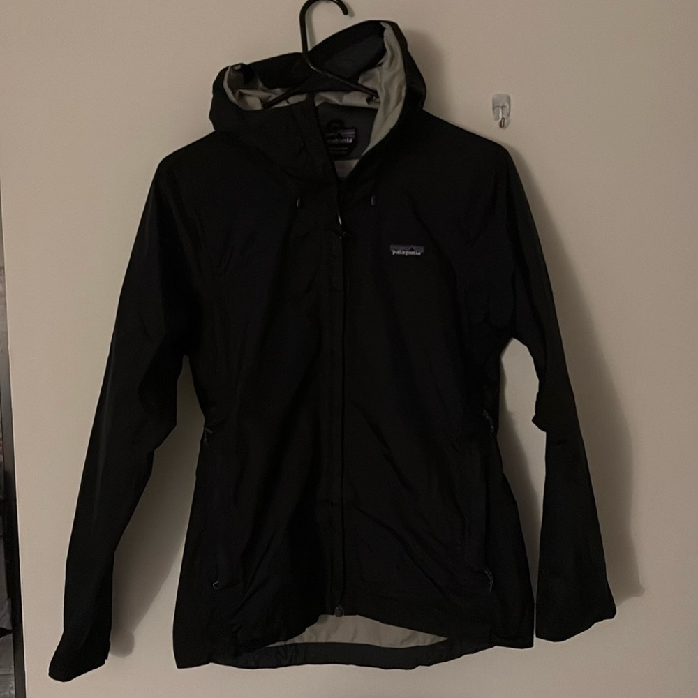 Patagonia Torrentshell Women’s Rain Coat